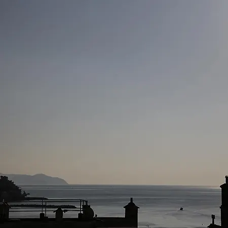Апартаменты Seaview Rapallo's Heart Skyline