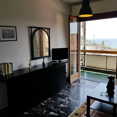 Seaview Rapallo's Heart Skyline アパート ラッパロ