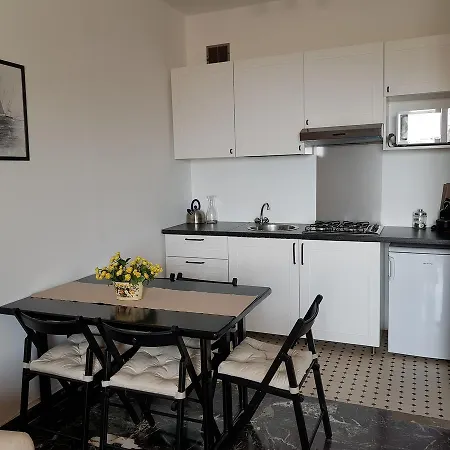 Seaview Rapallo's Heart Skyline アパート ラッパロ